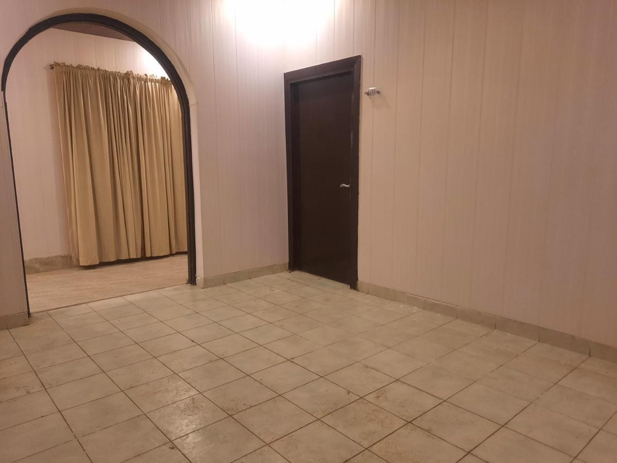 Royal Fort Executive Hotel Gulberg Лахор Экстерьер фото