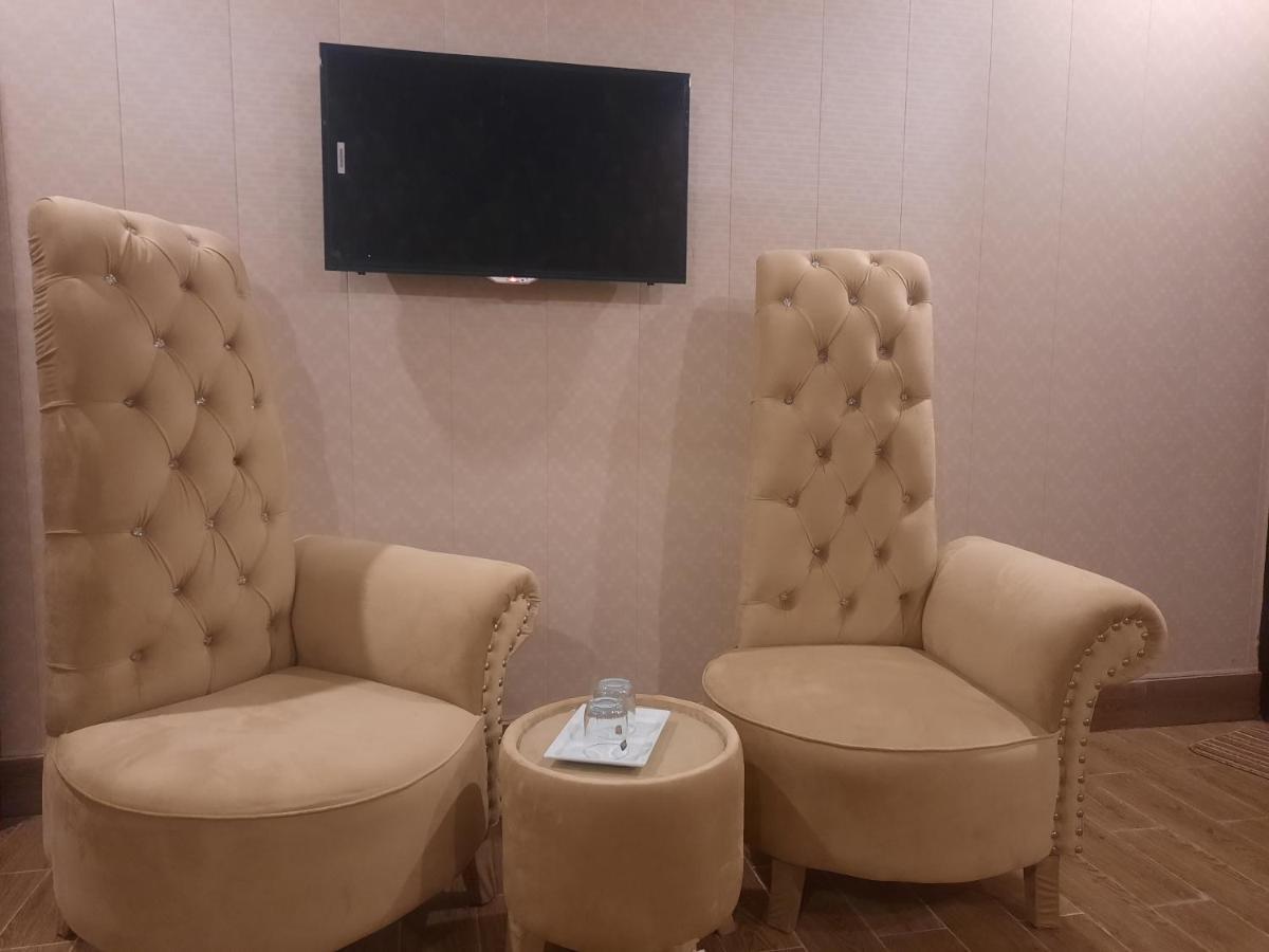 Royal Fort Executive Hotel Gulberg Лахор Экстерьер фото