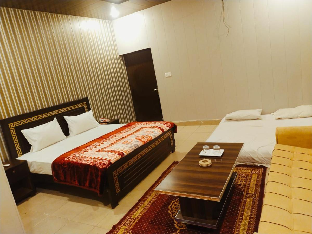 Royal Fort Executive Hotel Gulberg Лахор Экстерьер фото