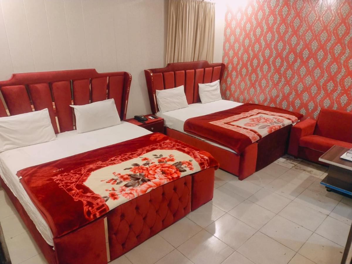 Royal Fort Executive Hotel Gulberg Лахор Экстерьер фото